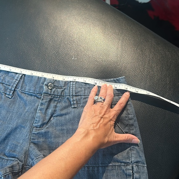 Forever 21 chambray denim shorts - Picture 4 of 7